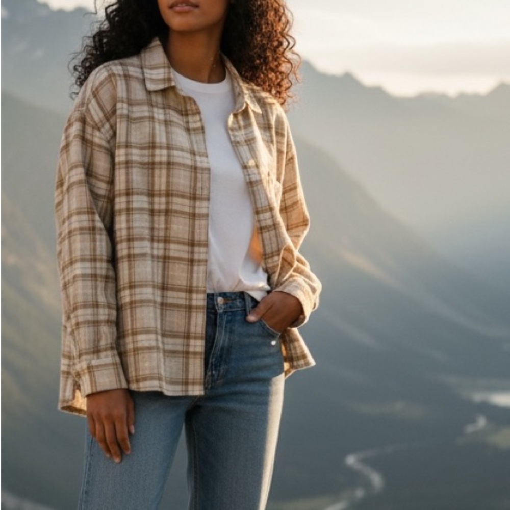 Old Navy Cropped Neutral Plaid Flannel Boyfriend Shirt, cream/brown XXL